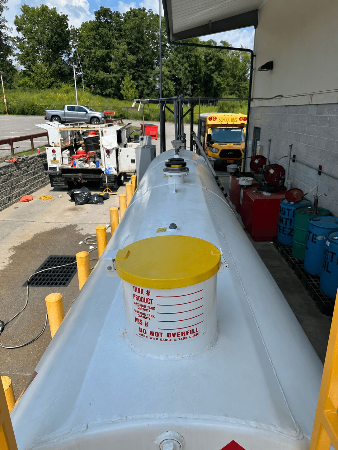 Tank-top equipment on the replacement diesel AST